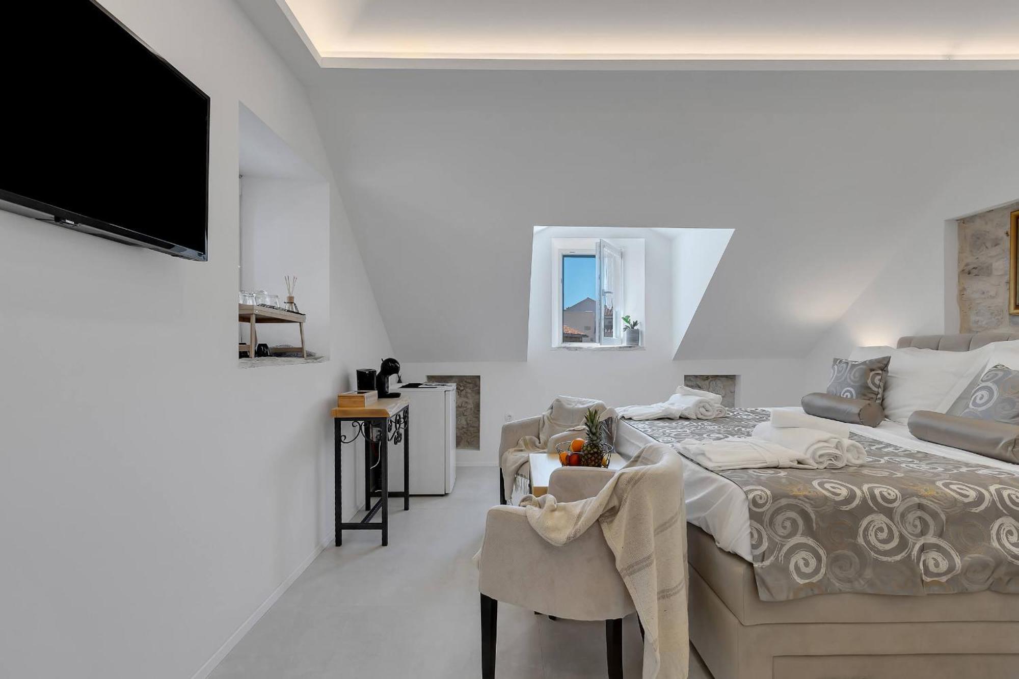 Luxury Rooms Palace B&B マカルスカ エクステリア 写真