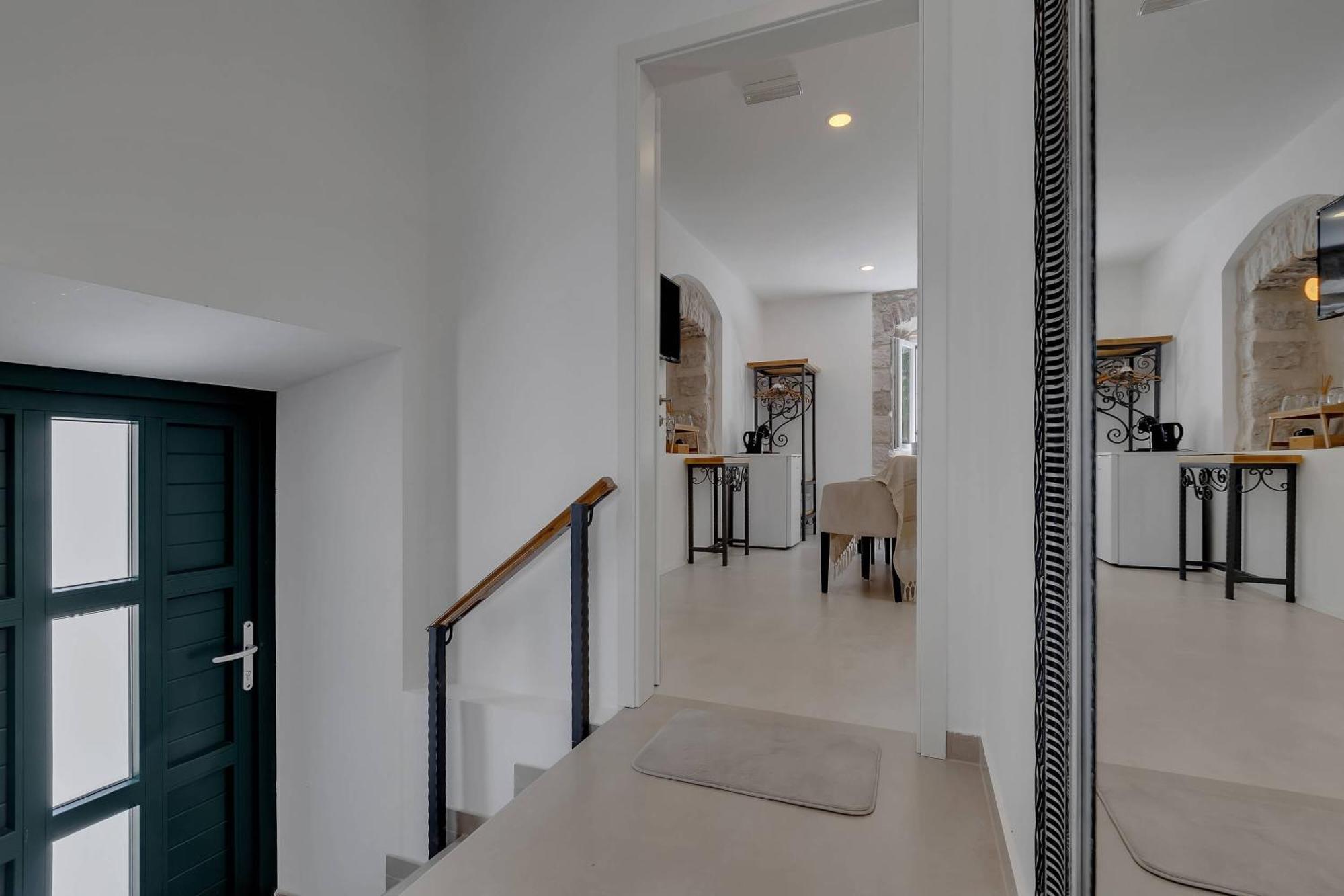 Luxury Rooms Palace B&B マカルスカ エクステリア 写真
