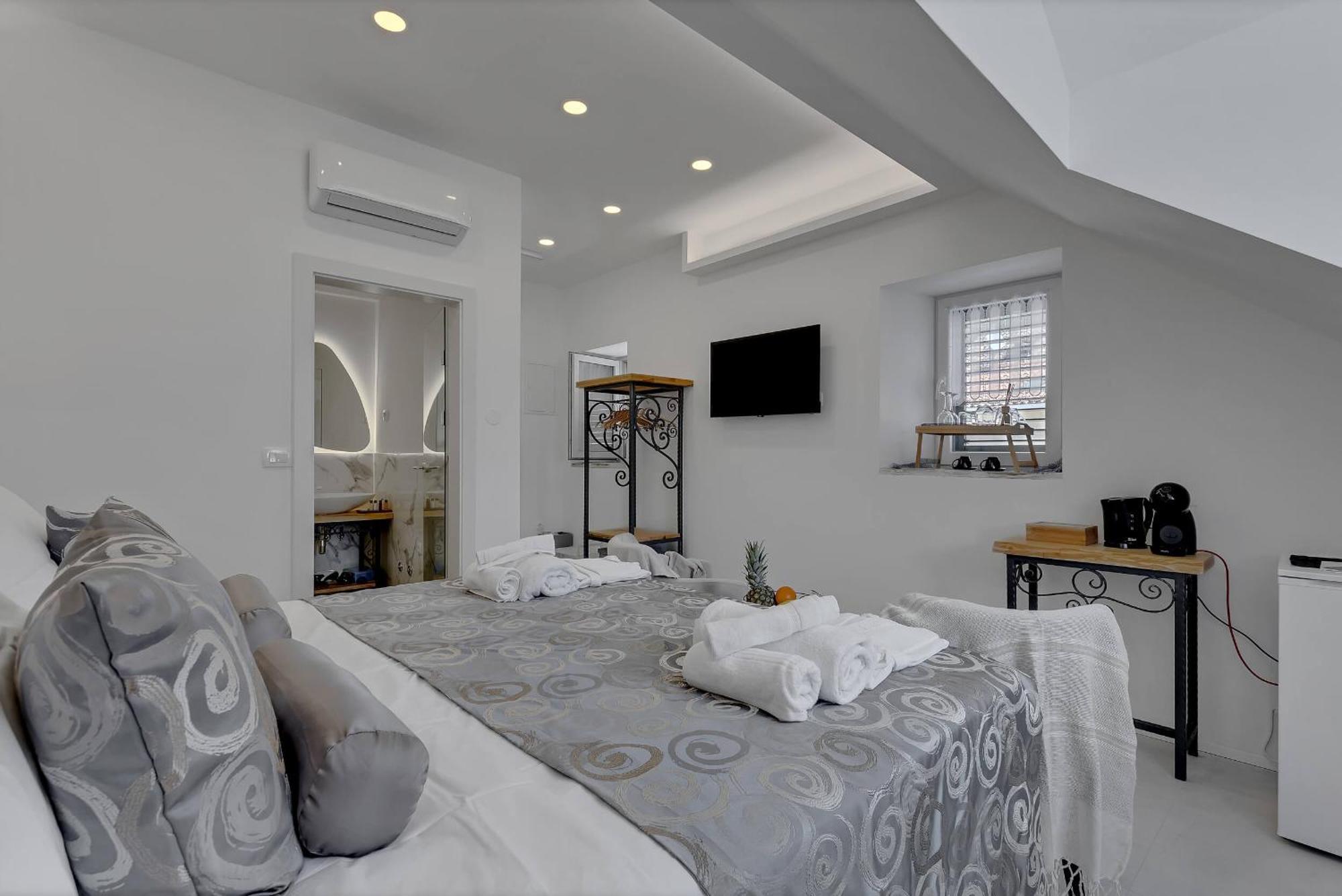 Luxury Rooms Palace B&B マカルスカ エクステリア 写真